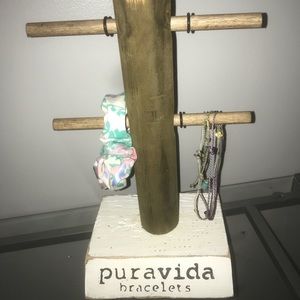 Puravida bracelet holder
